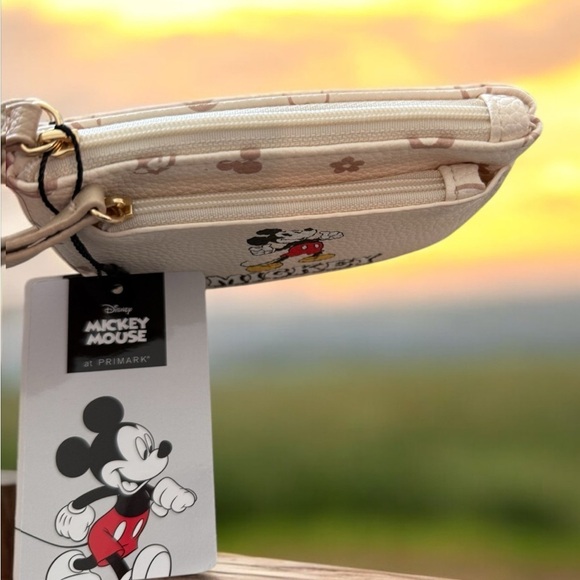 Disney Mickey Mouse Beige Wallet Faux Leather New With Tags - Picture 3 of 3
